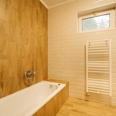 Topaz Apartmanhazak