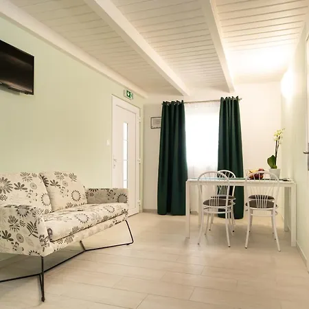 Appartement Topaz Apartmanhazak Balatongyörök