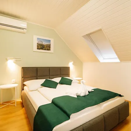 Topaz Apartmanhazak Balatongyorok