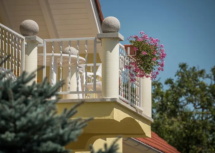 Apartament Topaz Apartmanhazak Balatongyörök
